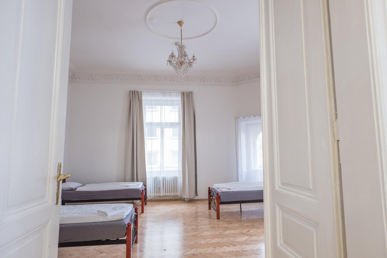 Apartments Resslova By The Dancing House Prague Exterior photo