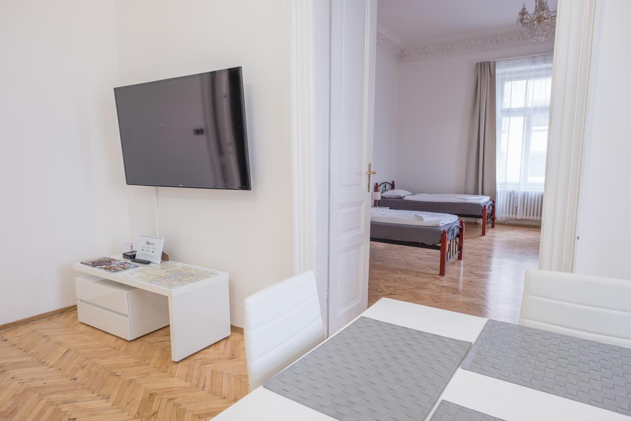 Apartments Resslova By The Dancing House Prague Exterior photo