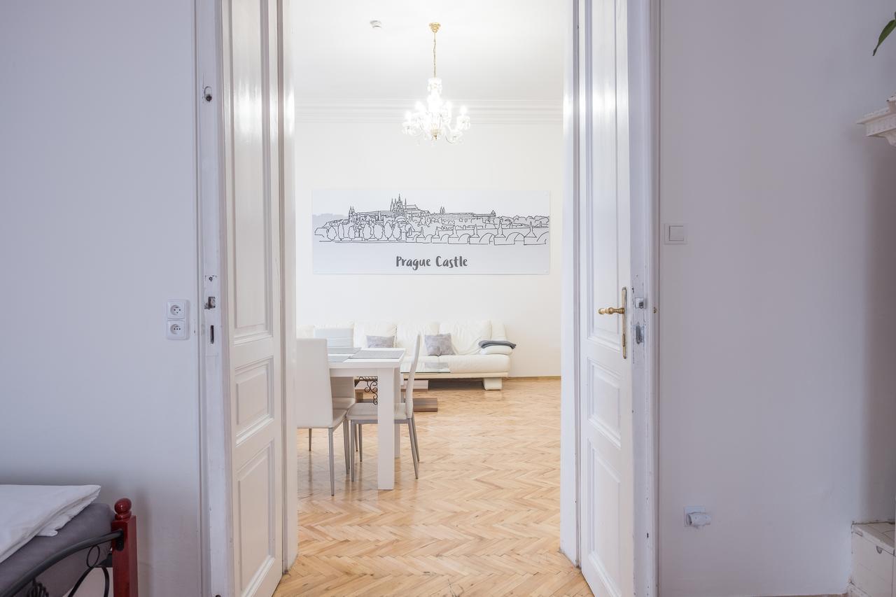 Apartments Resslova By The Dancing House Prague Exterior photo